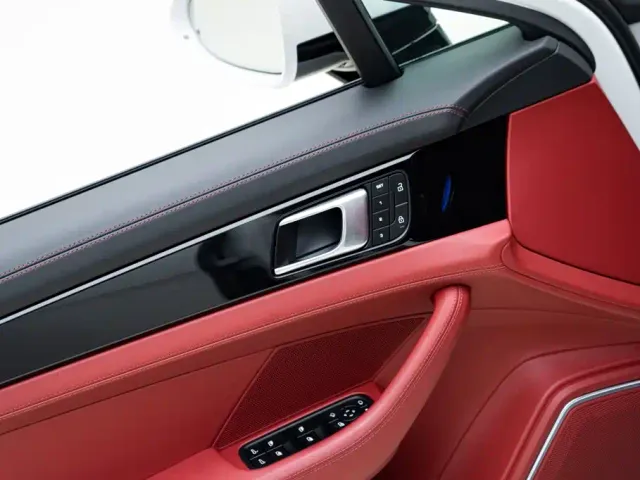 Porsche Panamera — Фото автомобиля 12