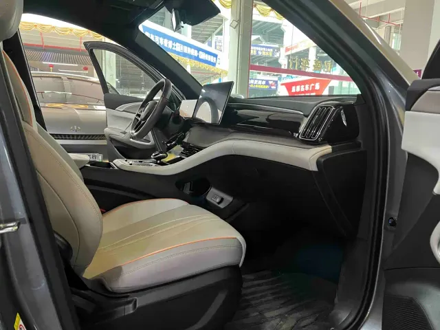 BYD Song Pro — Фото автомобиля 6