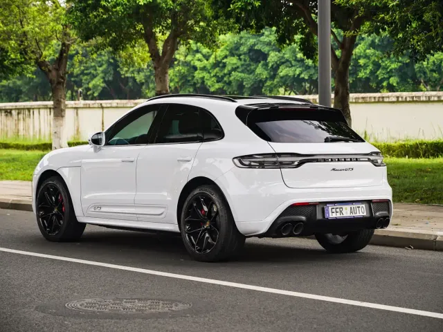 Porsche Macan — Фото автомобиля 3