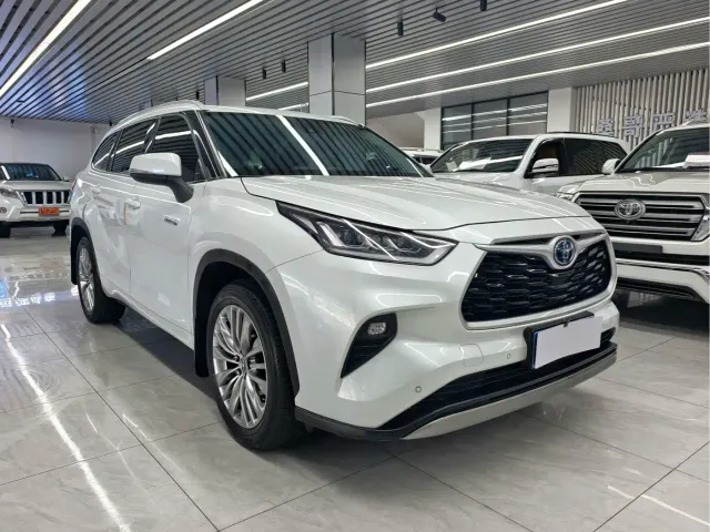 Toyota Highlander — Фото автомобиля 6