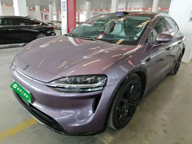 Фотография автомобиля — Luxeed R7