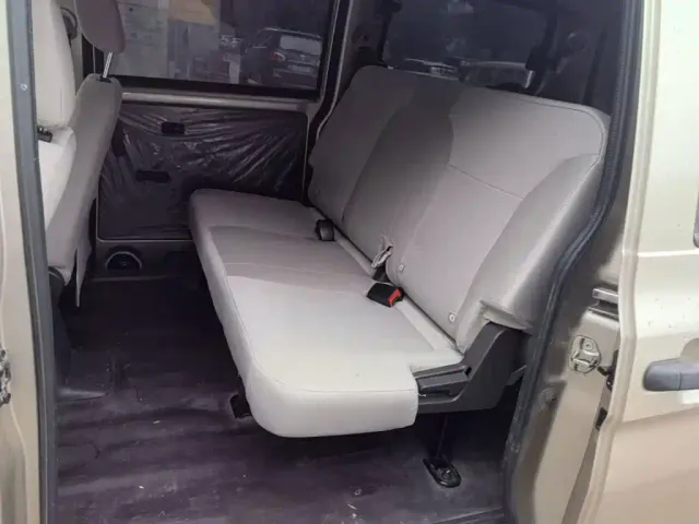 Wuling Hongguang V — Фото автомобиля 16