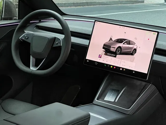 Tesla Model Y L 2025 Facelift Long Range AWD — Фото автомобиля 21