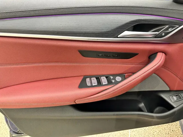 BMW 5 Series — Фото автомобиля 9