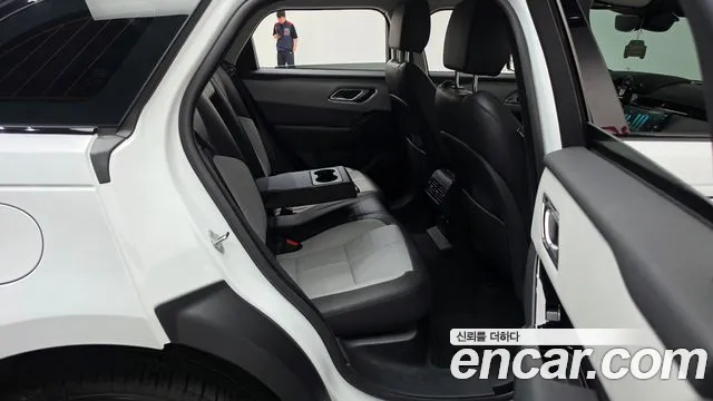 Land Rover Range Rover Velar Range Rover Velar 2.0 P250 Dynamic SE — Фото автомобиля 11