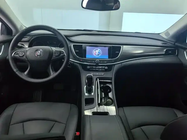 Buick LaCrosse — Фото автомобиля 12