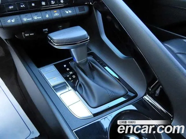 Hyundai Avante CN7 — Фото автомобиля 10