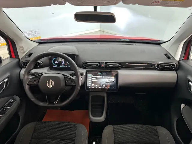 Leapmotor T03 — Фото автомобиля 14