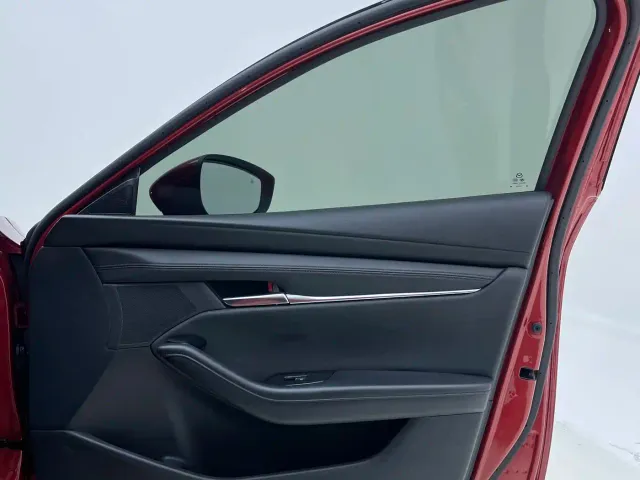 Mazda Axela — Фото автомобиля 26