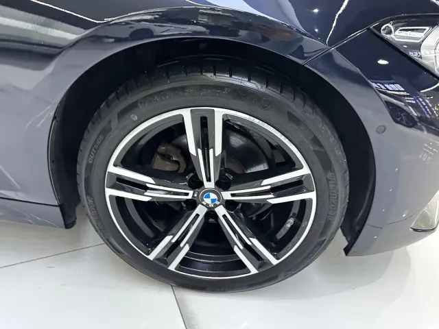 BMW 3 Series — Фото автомобиля 15