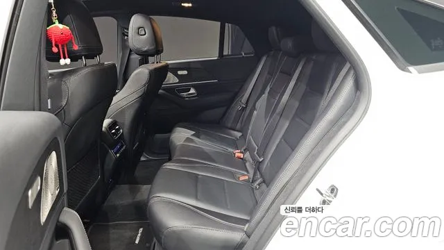 Mercedes-Benz GLE-Class — Фото автомобиля 12