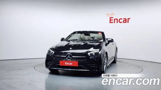 Mercedes-Benz E-Class — Фото автомобиля 3