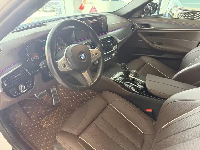 BMW 5 Series — Фото автомобиля 4