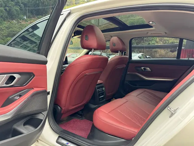 BMW 3 Series — Фото автомобиля 23