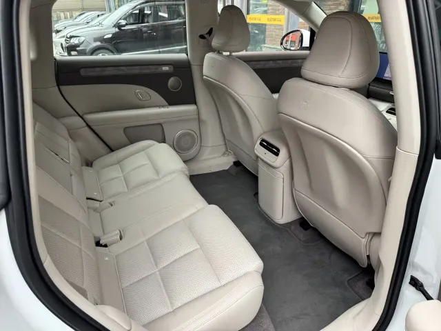 IM Motors LS6 — Фото автомобиля 19
