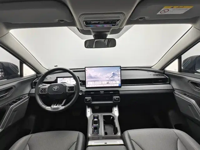 Toyota RAV4 — Фото автомобиля 5