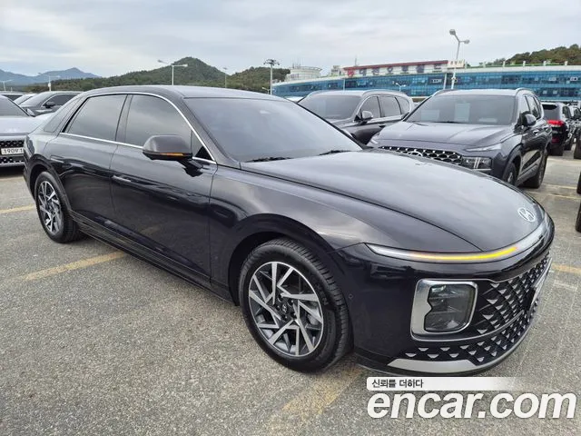 Hyundai Grandeur GN7 — Фото автомобиля 3
