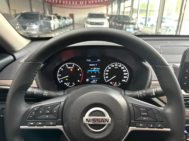 Nissan Teana — Фото автомобиля 17