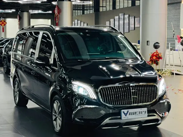 Mercedes-Benz V-Class — Фото автомобиля 3