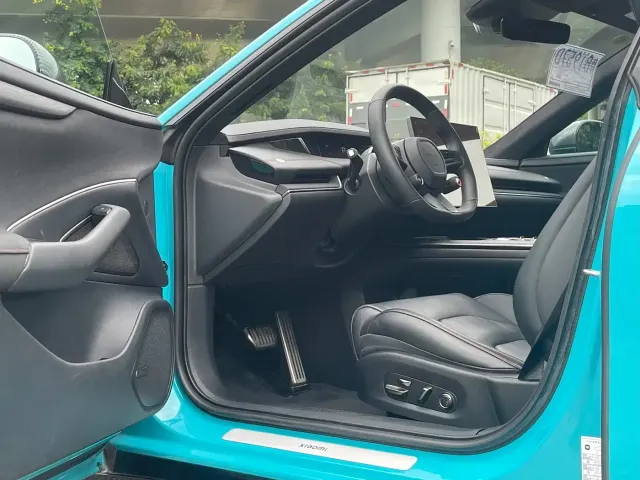 Xiaomi SU7 — Фото автомобиля 13
