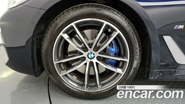 BMW 5 Series G30 — Фото автомобиля 5