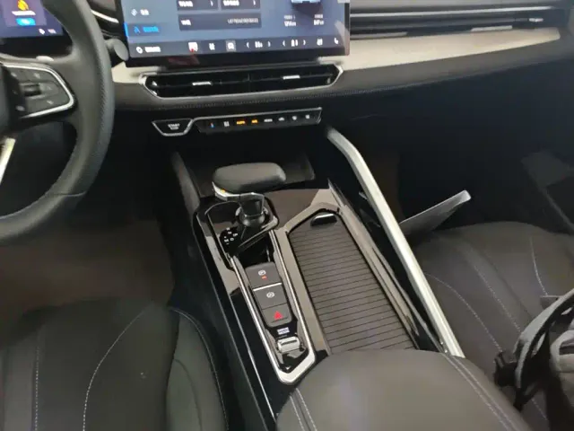 Geely Xingrui — Фото автомобиля 13