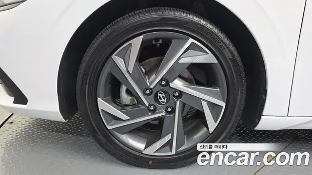 Hyundai AVANTE — Фото автомобиля 5