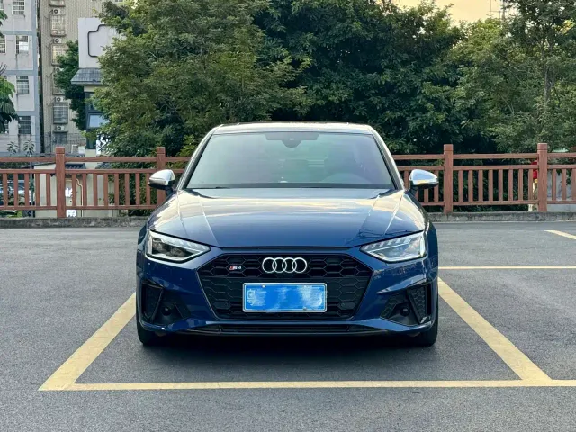 Audi S4 — Фото автомобиля 3