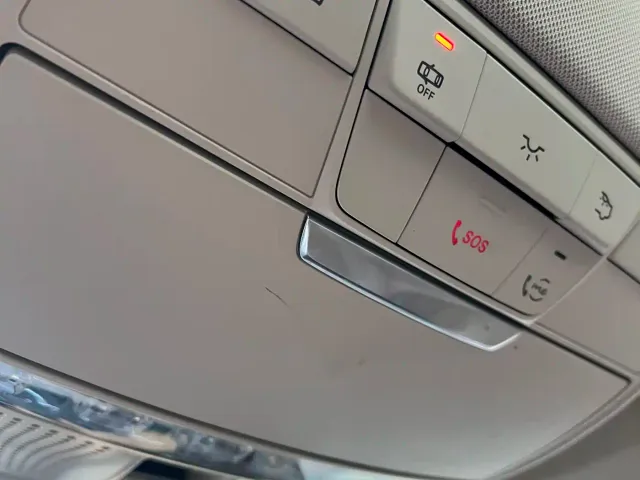 Mercedes-Benz E-Class — Фото автомобиля 25
