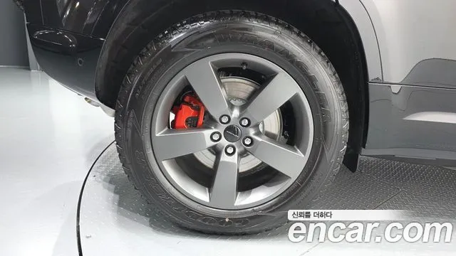 Land Rover Defender — Фото автомобиля 5