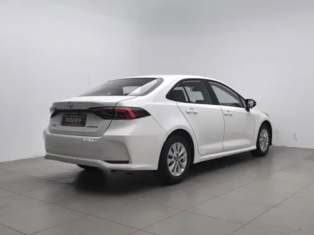 Toyota Corolla — Фото автомобиля 2