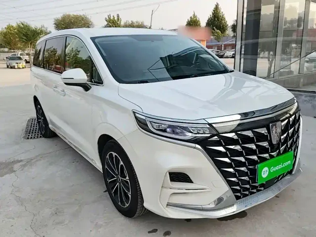 Roewe iMAX8 — Фото автомобиля 3
