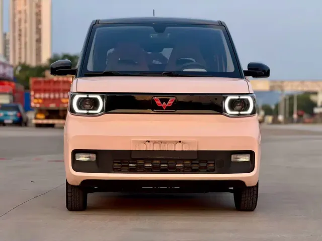 Wuling Hongguang Mini EV — Фото автомобиля 2