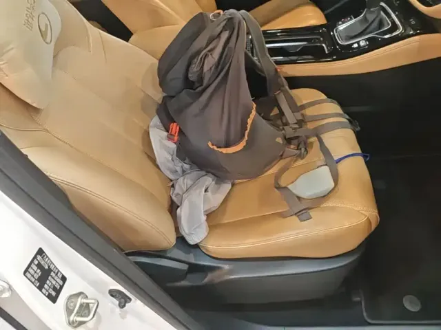 GAC Trumpchi M6 — Фото автомобиля 24