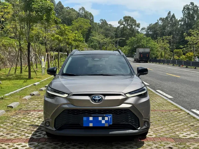 Toyota Frontlander — Фото автомобиля 2