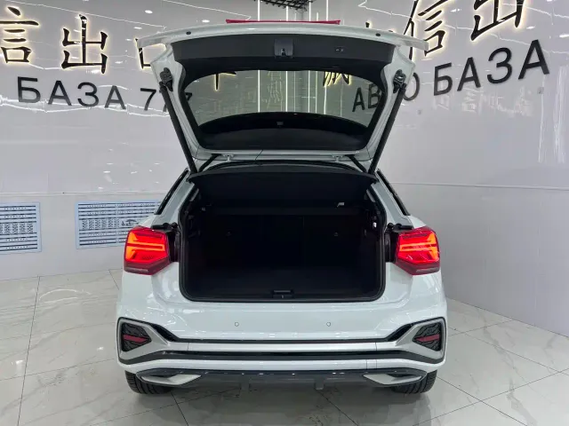Audi Q2L — Фото автомобиля 13