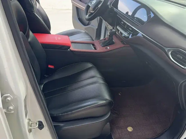 GAC Trumpchi M6 — Фото автомобиля 21