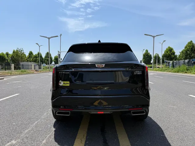 Cadillac XT5 — Фото автомобиля 11