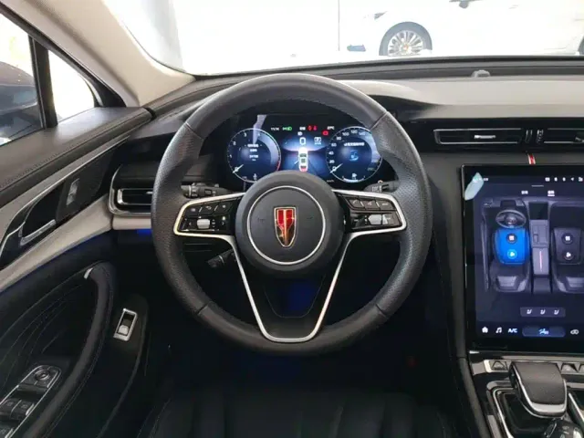 Hongqi H5 — Фото автомобиля 14