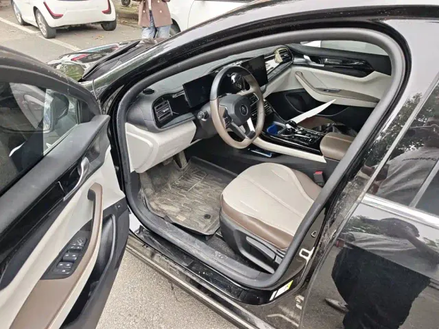 BYD Qin PLUS — Фото автомобиля 17