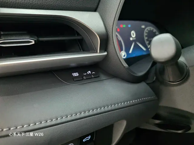 Toyota Highlander — Фото автомобиля 7