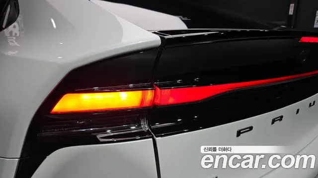 Toyota Prius — Фото автомобиля 20