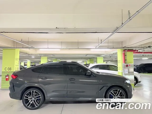 BMW X6 xDrive40i M Sport Pro Best Seller Edition — Фото автомобиля 3