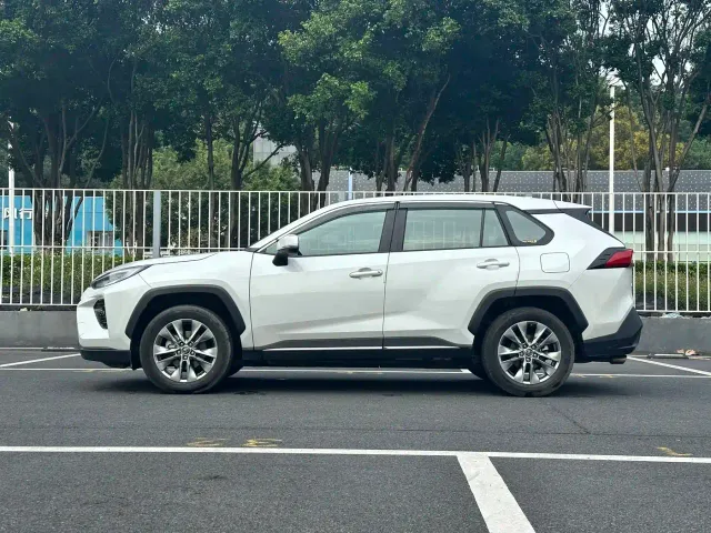 Toyota Wildlander — Фото автомобиля 2