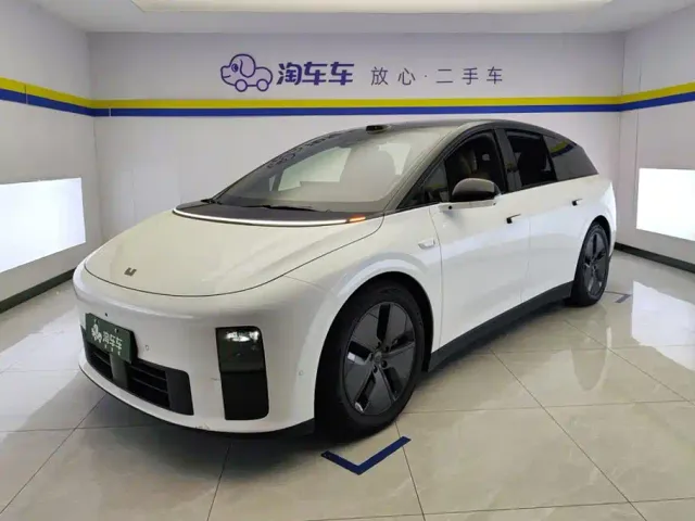 Фотография автомобиля — Li Auto i6