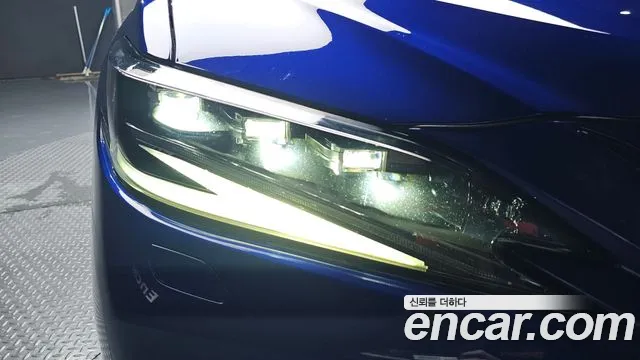 Lexus ES — Фото автомобиля 22
