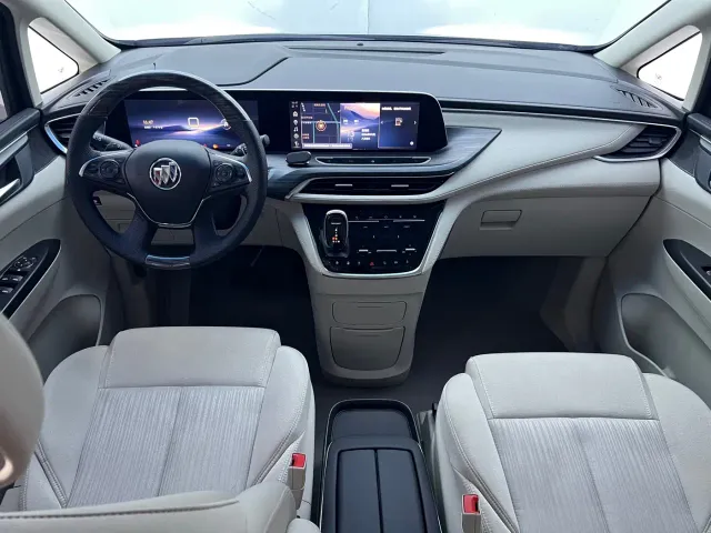 Buick GL8 — Фото автомобиля 9