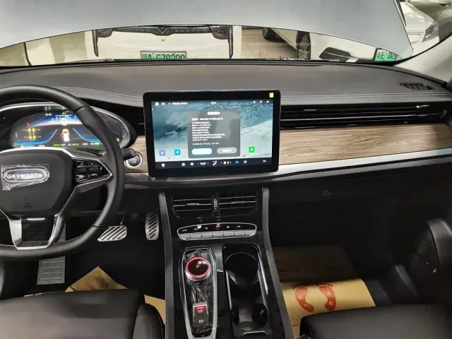 Skyworth Auto Skyworth HT-i — Фото автомобиля 12