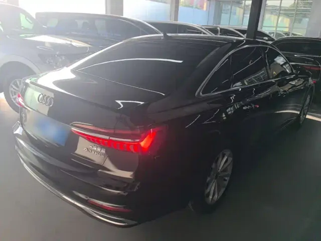Audi A6L — Фото автомобиля 6