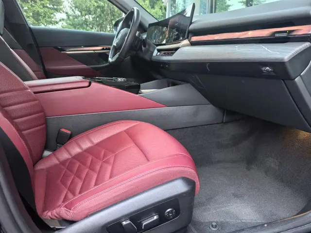 BMW 5 Series — Фото автомобиля 8